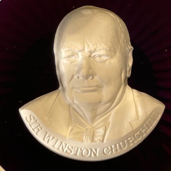 Franklin Mint and Baccarat 1977 Sulfide Winston Churchill Paperweight