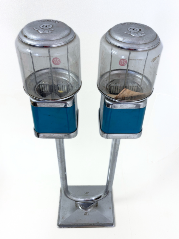 Retro Beaver Double Gumball Machine - Image 3
