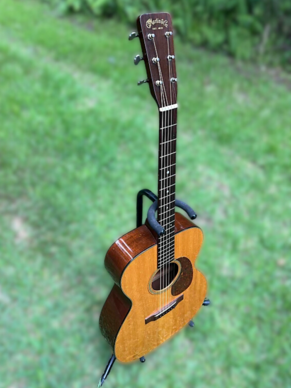 1957 Vintage Martin 000-18 - Image 3