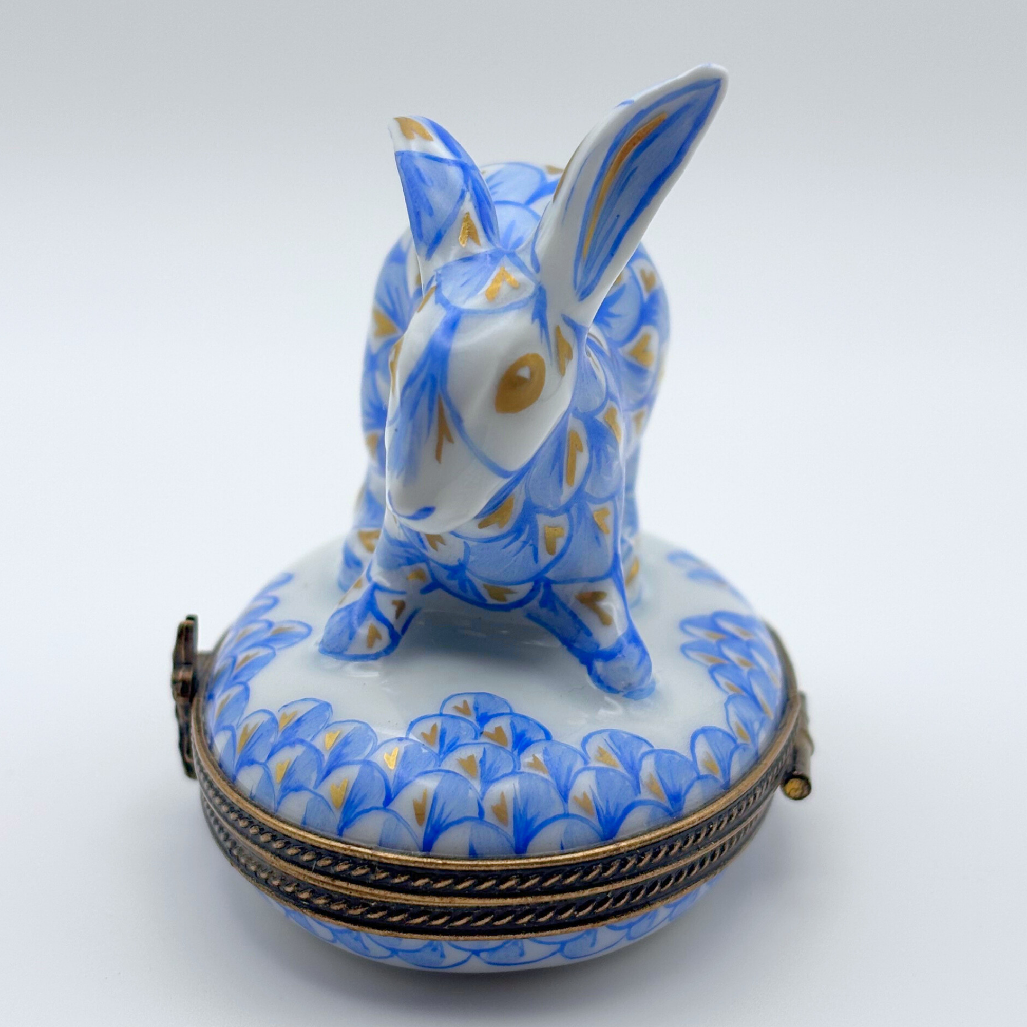 Limoges France “Herend Style” Blue and White Scales Porcelain Rabbit Trinket Box - Image 3