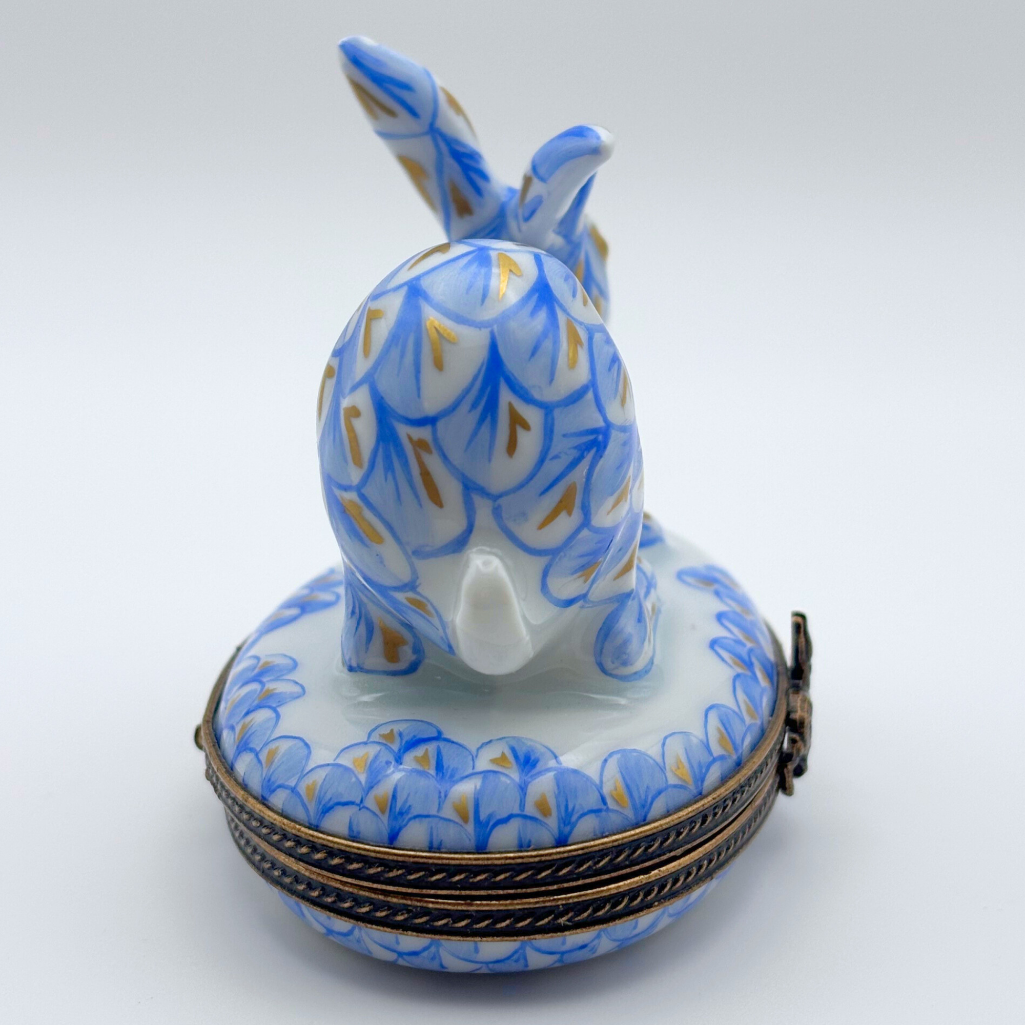Limoges France “Herend Style” Blue and White Scales Porcelain Rabbit Trinket Box - Image 5