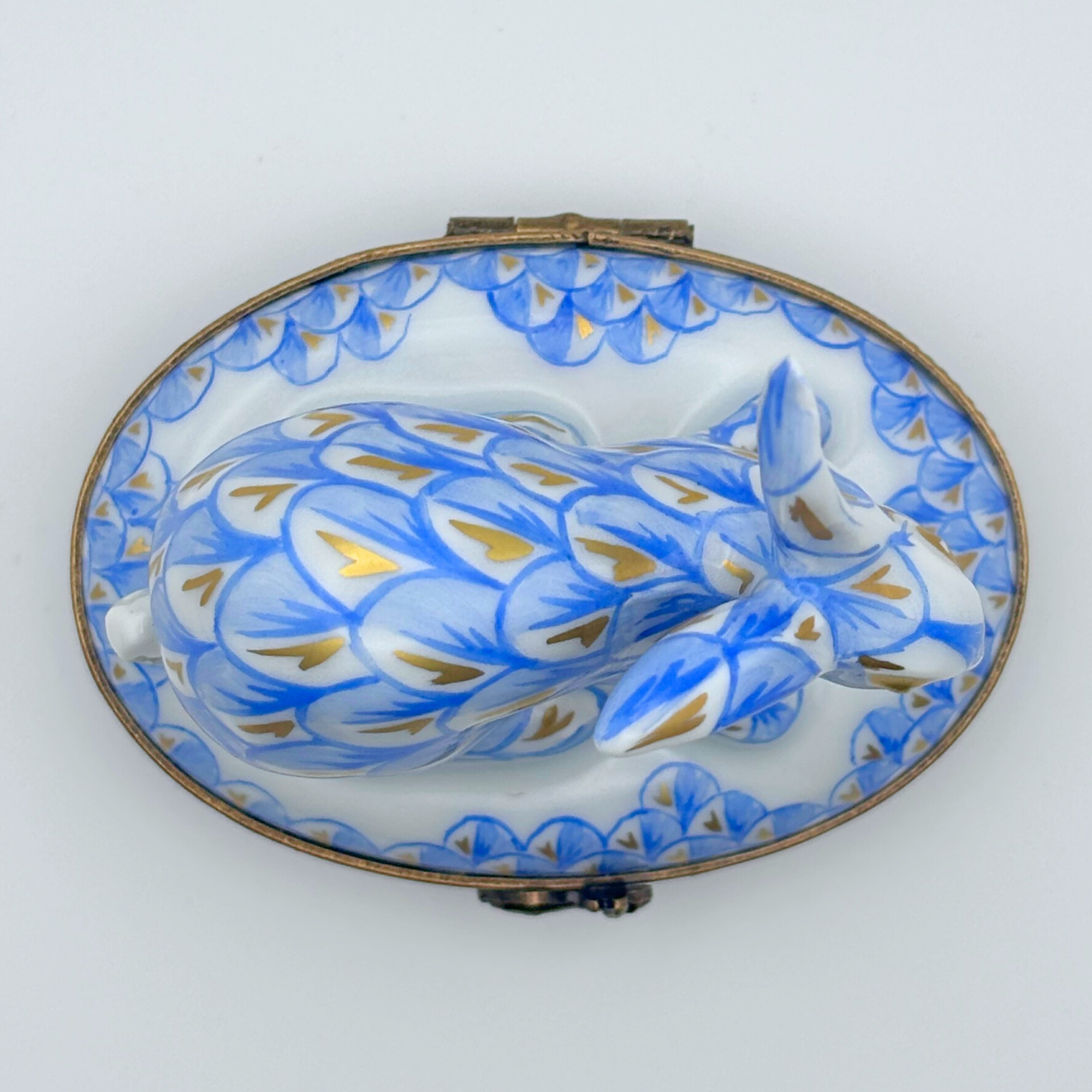 Limoges France “Herend Style” Blue and White Scales Porcelain Rabbit Trinket Box - Image 8