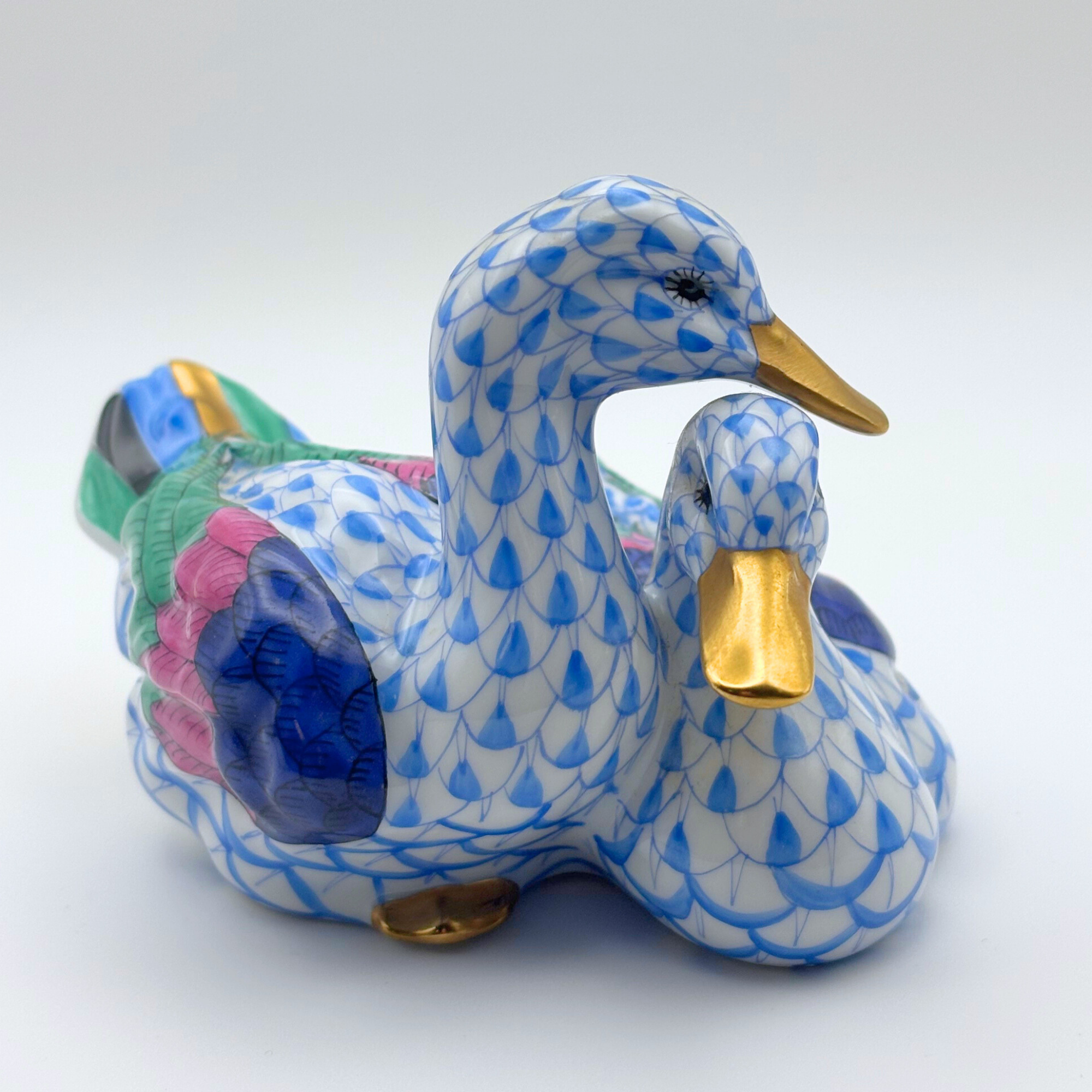 Vieux Herend Pair of Ducks, Blue Fishnet Pattern (VHB) - Image 2
