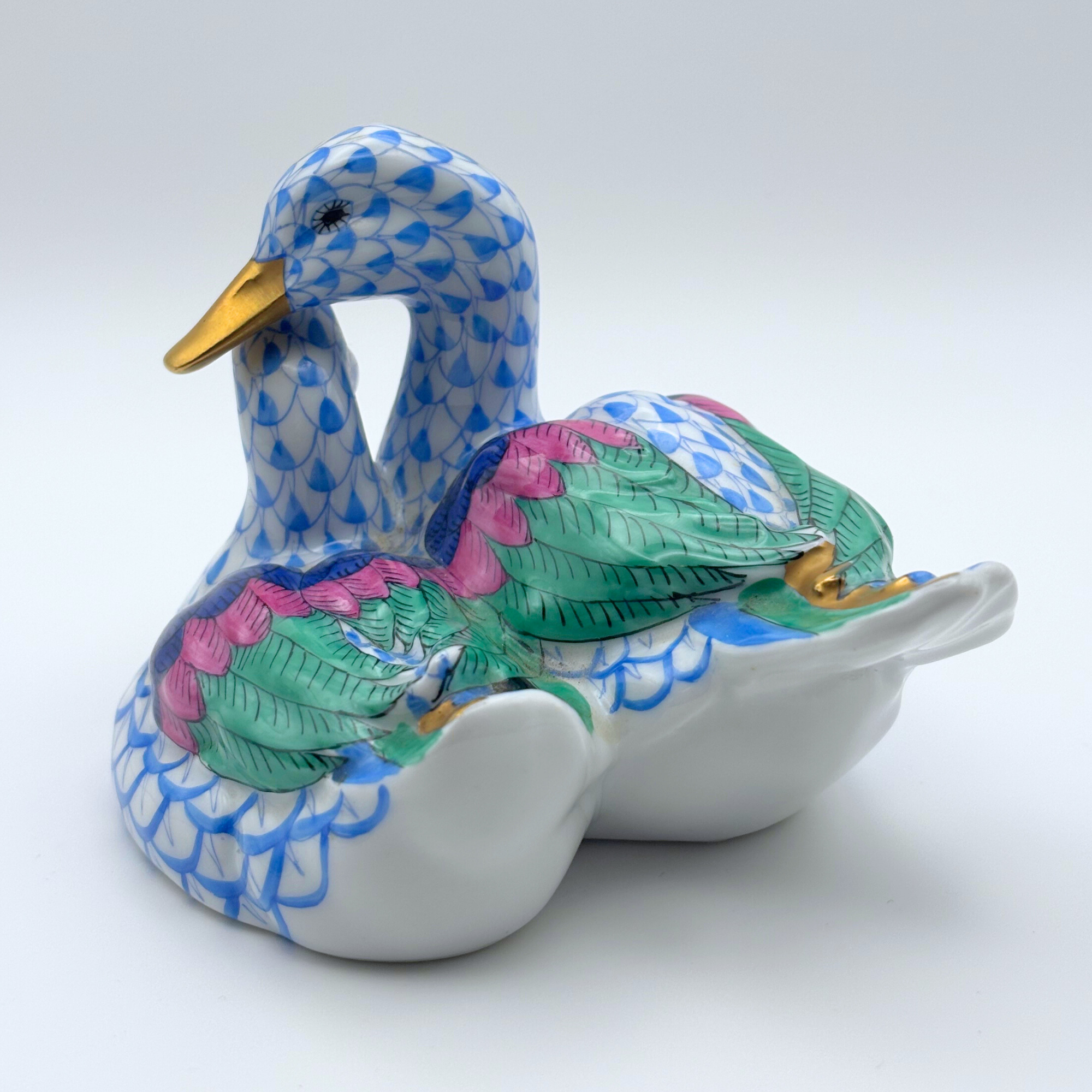 Vieux Herend Pair of Ducks, Blue Fishnet Pattern (VHB) - Image 4