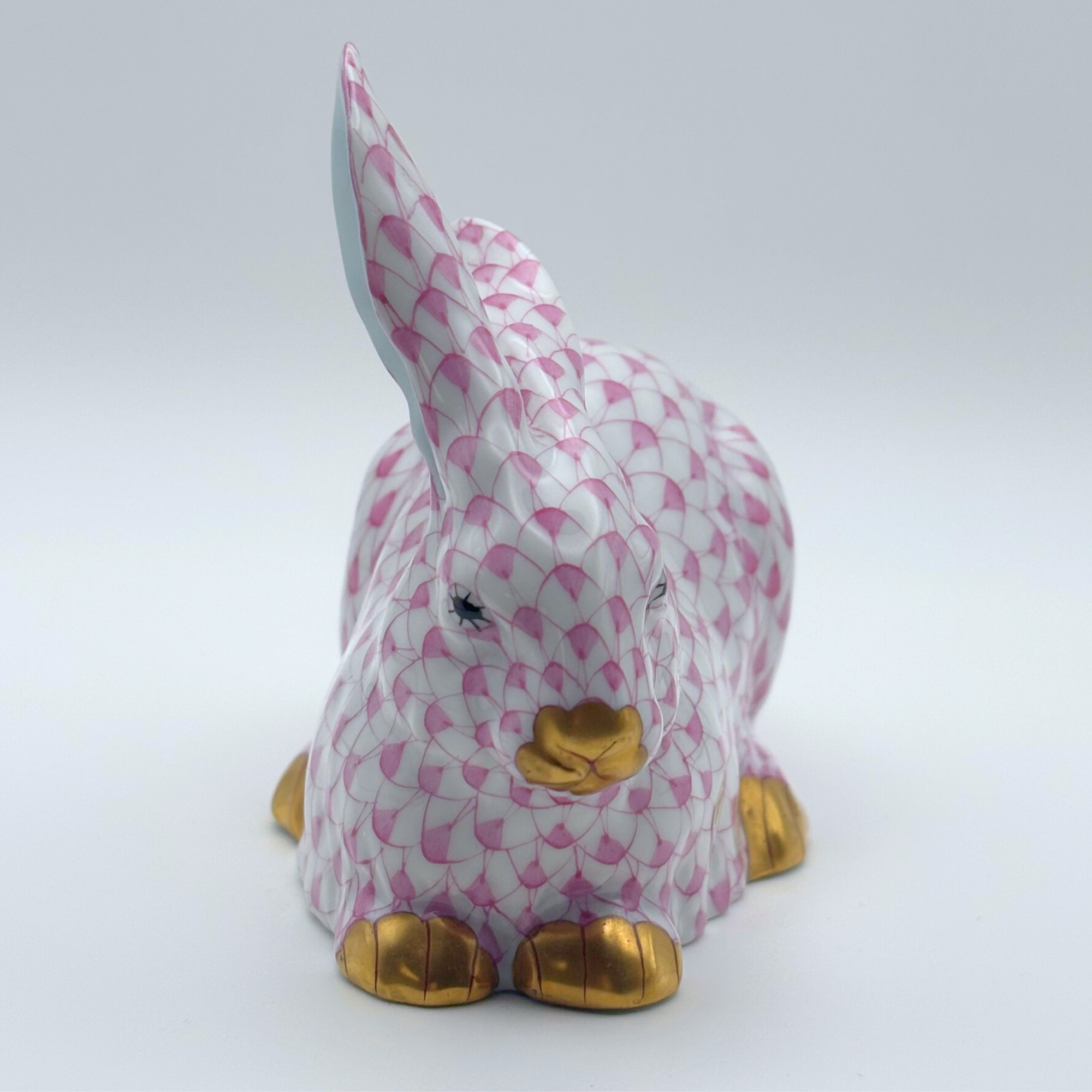 RARE Vieux Herend Lying Rabbit Figurine, Pink Fishnet Pattern (VHP) with 24k Gold Accents - Image 2