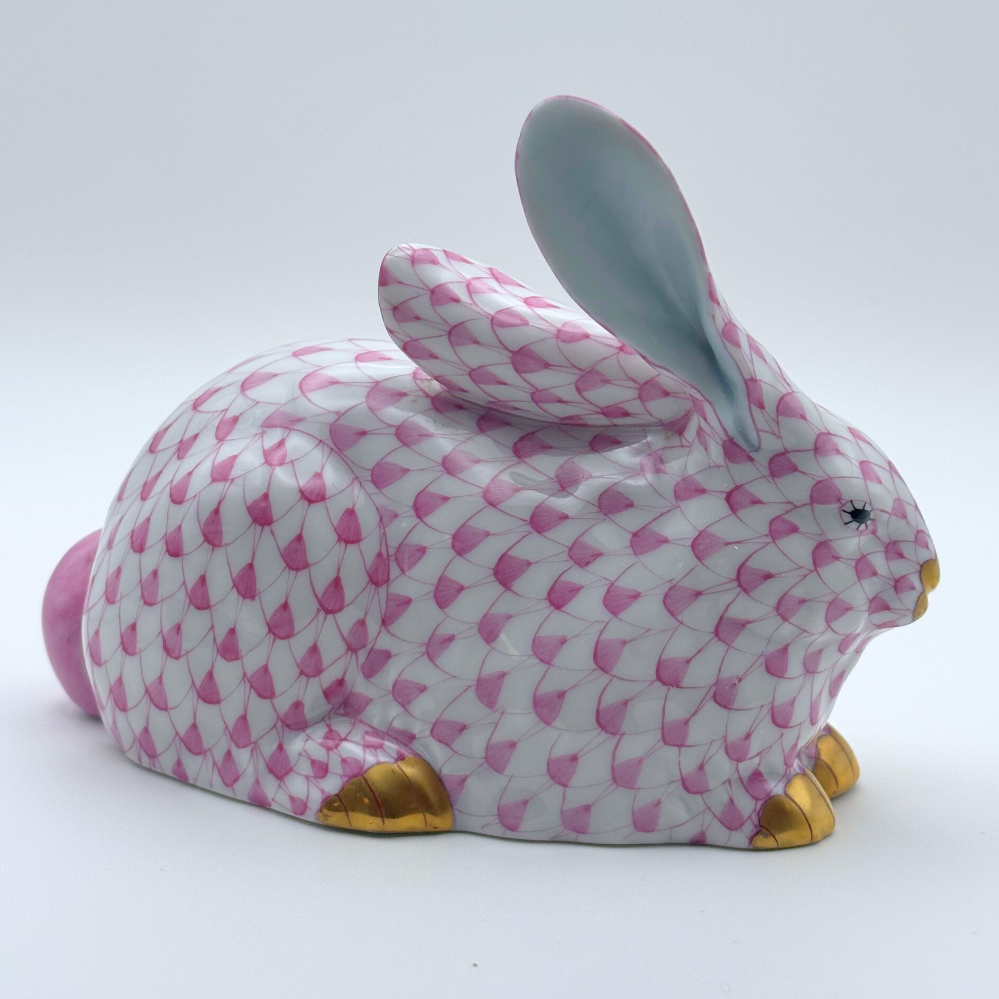 RARE Vieux Herend Lying Rabbit Figurine, Pink Fishnet Pattern (VHP) with 24k Gold Accents - Image 3