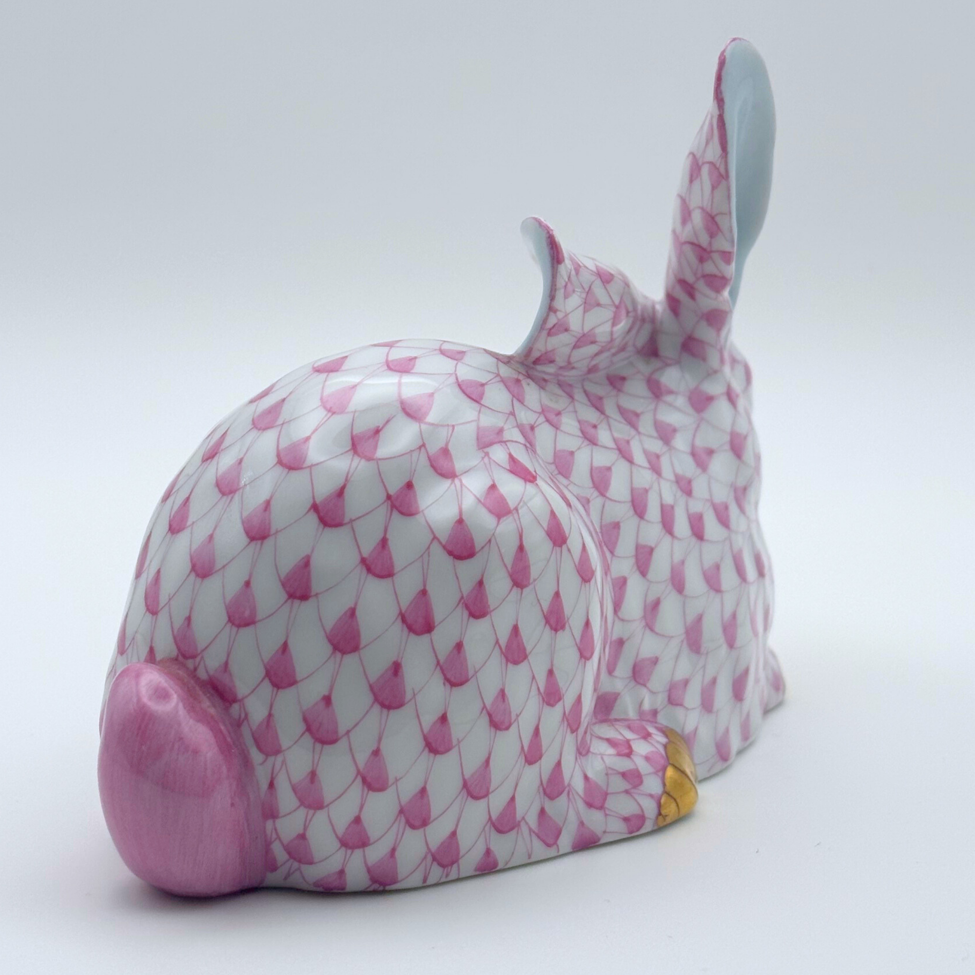 RARE Vieux Herend Lying Rabbit Figurine, Pink Fishnet Pattern (VHP) with 24k Gold Accents - Image 4