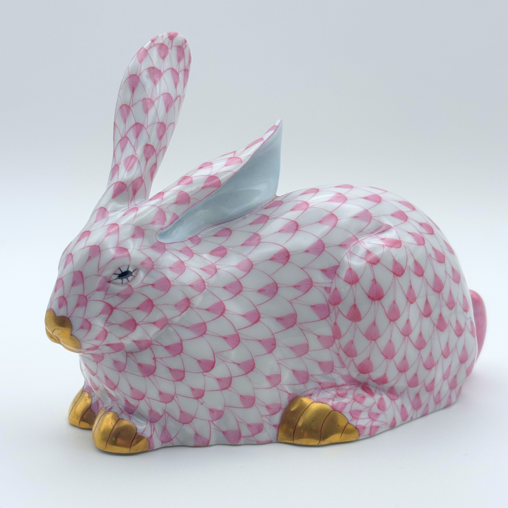 RARE Vieux Herend Lying Rabbit Figurine, Pink Fishnet Pattern (VHP) with 24k Gold Accents - Image 5