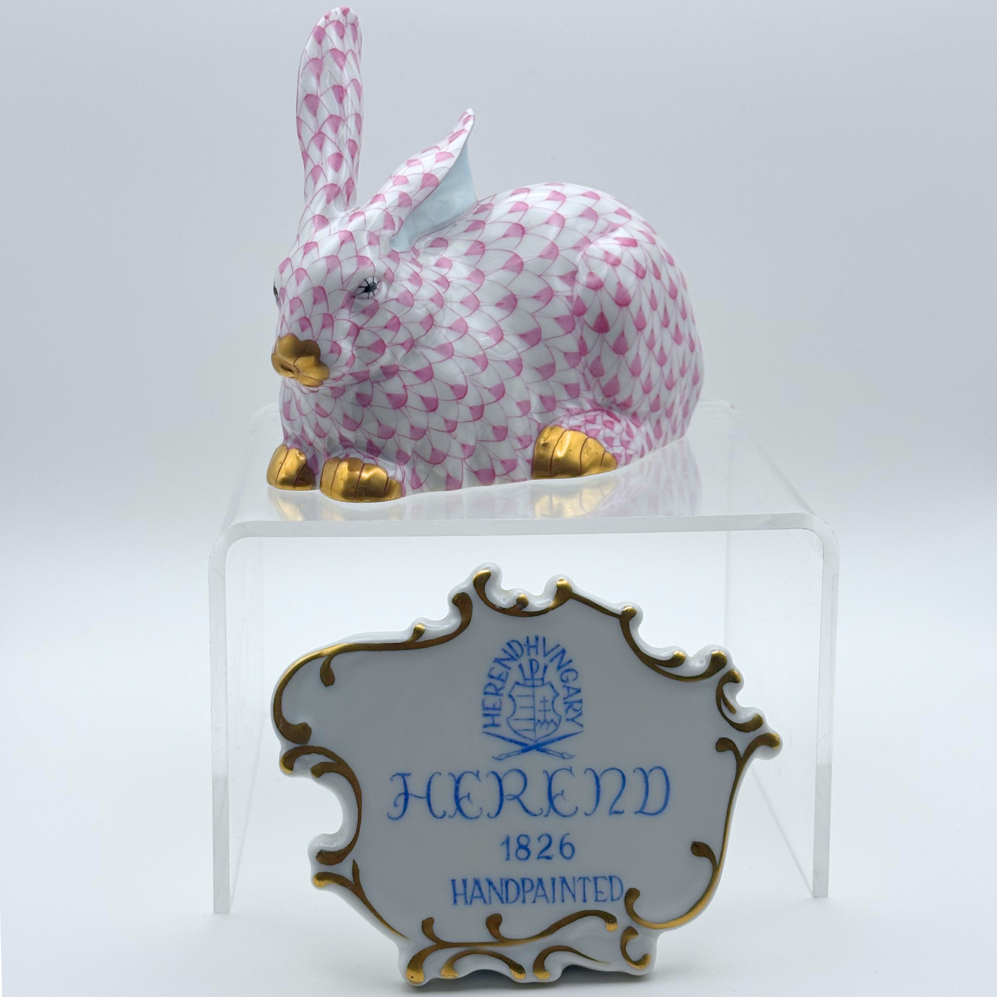 RARE Vieux Herend Lying Rabbit Figurine, Pink Fishnet Pattern (VHP) with 24k Gold Accents - Image 8