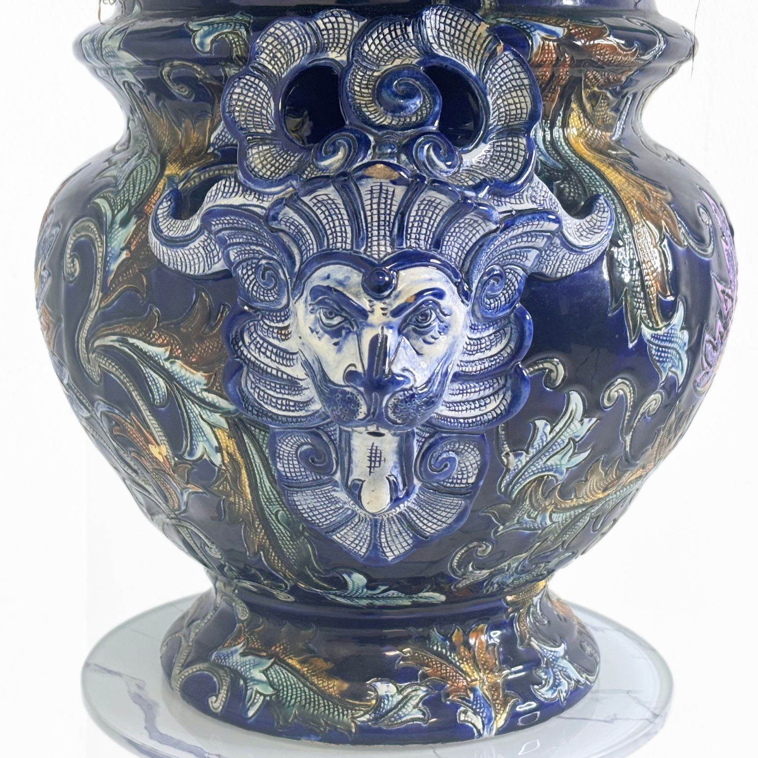 Large "Vieux Rouen" Majolica Barbotine Cachepot - Image 4